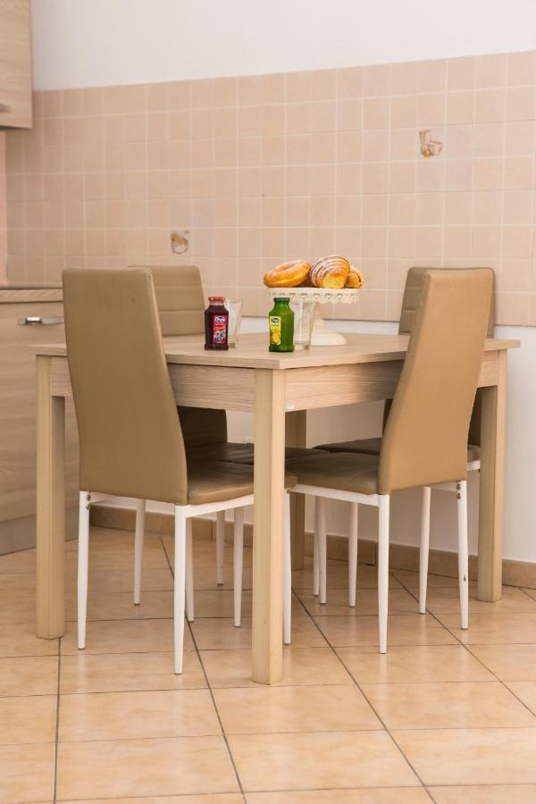 Apartament Airport House Neapol Zewnętrze zdjęcie